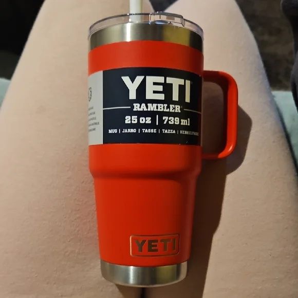 Red Yeti - Picture 1 of 1